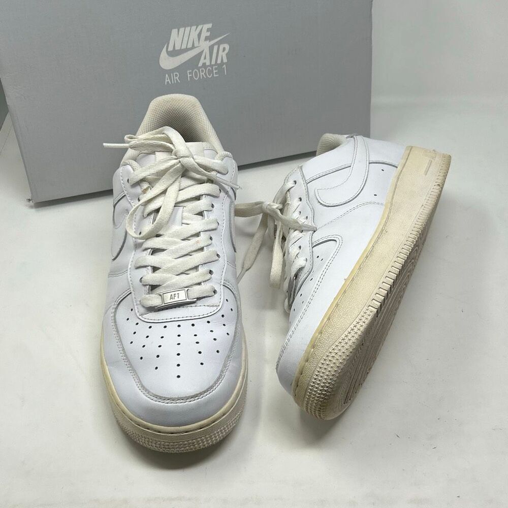 Nike Air Force 1 ‘07 Triple White Mens Sz 10 Low Top Athletic Shoes Sneakers CW2